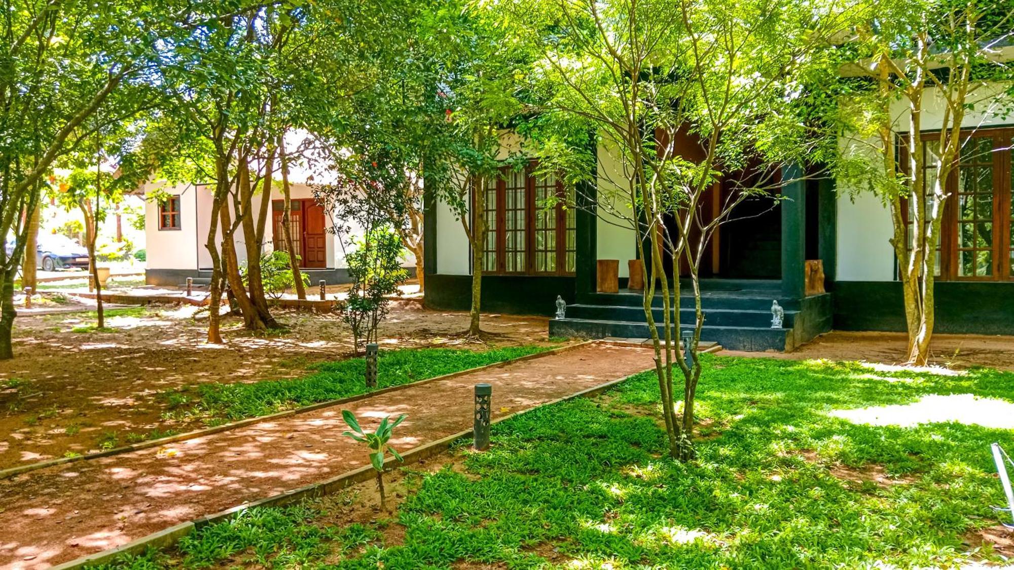 Ceylon Amigos Eco Resort Sigiriya Luaran gambar